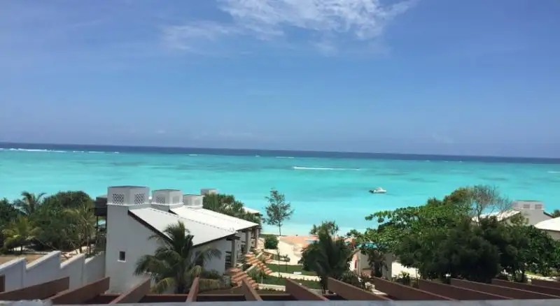 WARERE BEACH