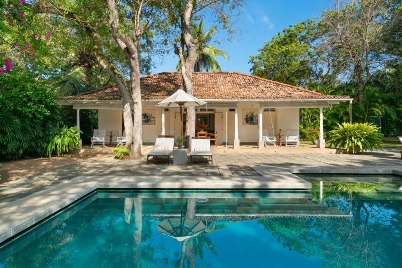 two bedroom pool house