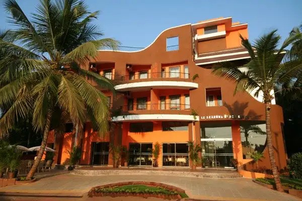 LE SEASONS BEACH RESORT