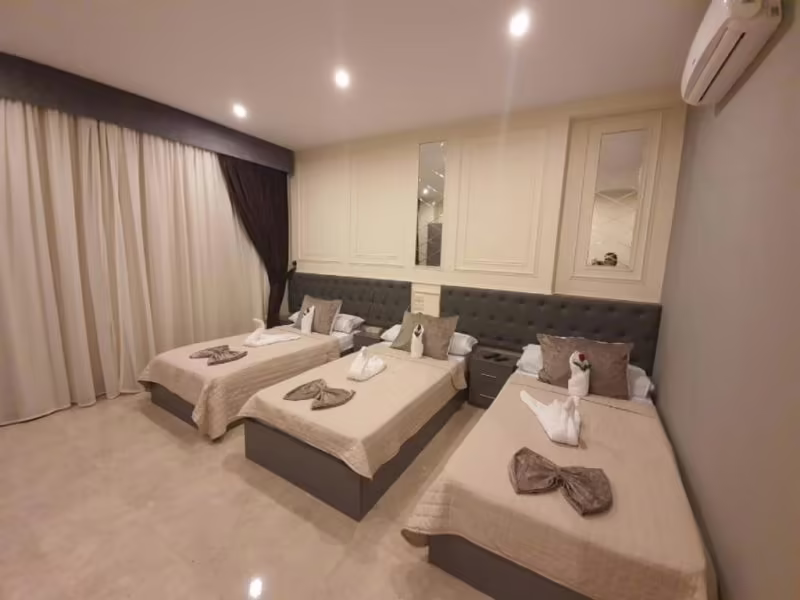 CITY PALACE HOTEL