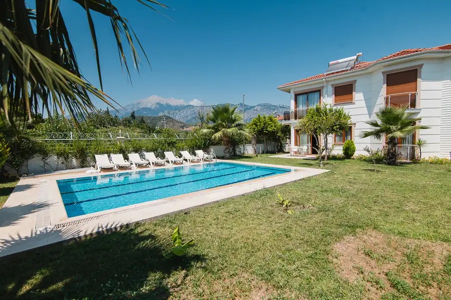 LOCEANICA BEACH RESORT HOTEL