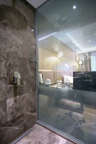 GK REGENCY SUITES