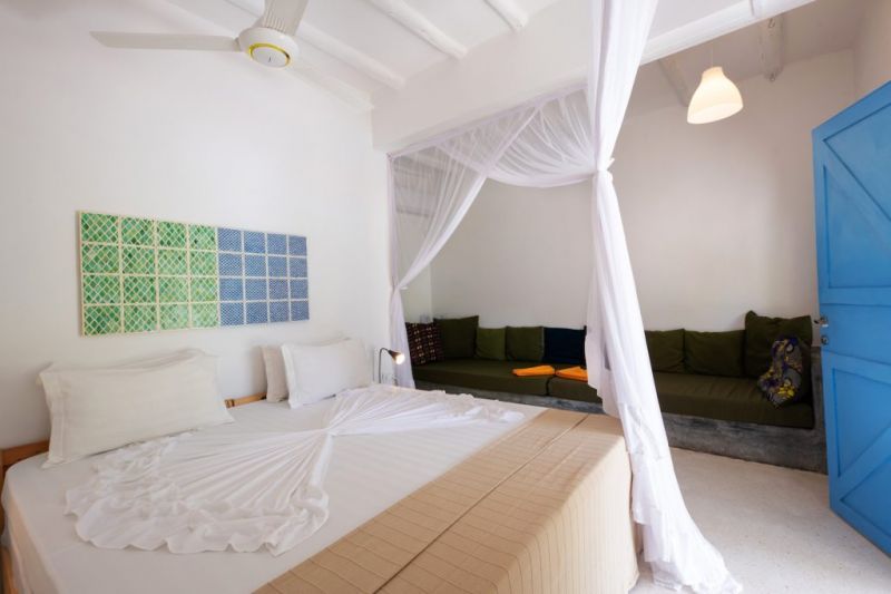 back pool bungalow