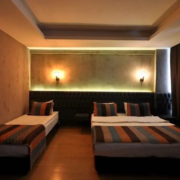 RETRO PERA HOTEL