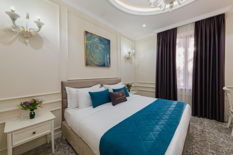 deluxe suite