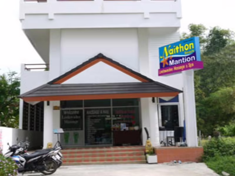 NAITHON BEACH MANSION