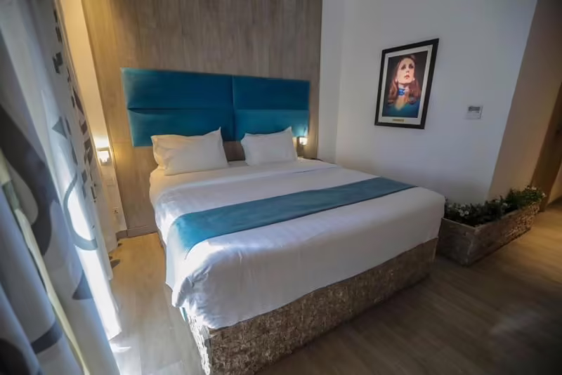 LA LOCANDA BOUTIQUE