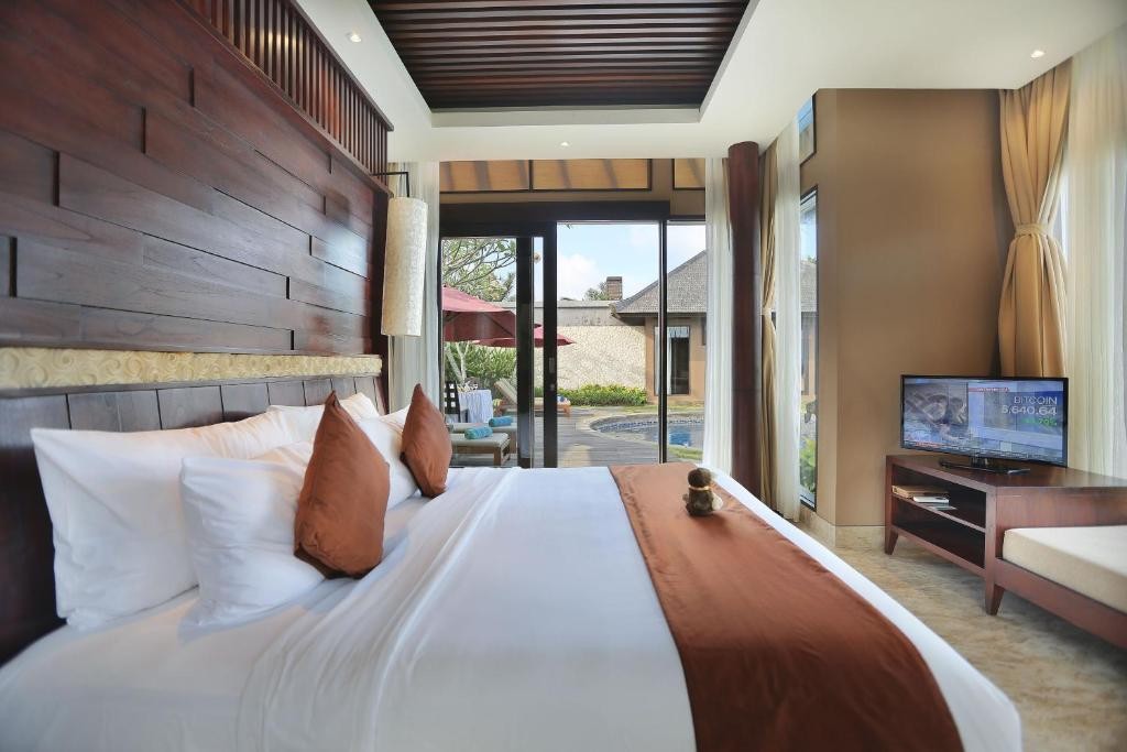 ULU SEGARA LUXURY SUITES & VILLAS (EX. SAWANGAN SUITES AND VILLAS)