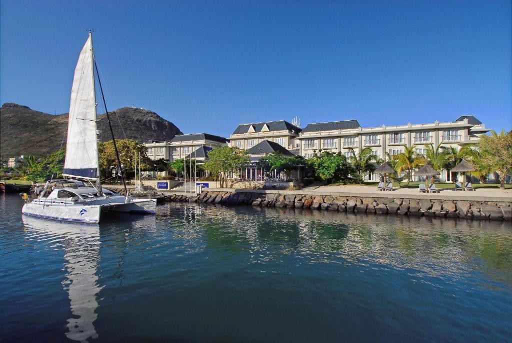 LE SUFFREN HOTEL & MARINA