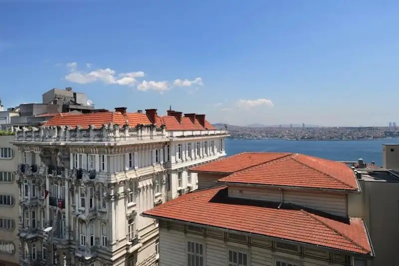 MAROON BOSPHORUS HOTEL