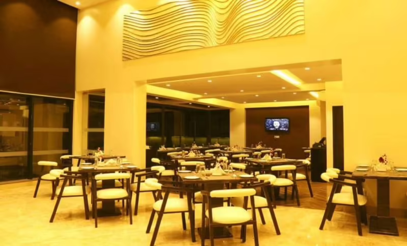 THE FLORA GRAND