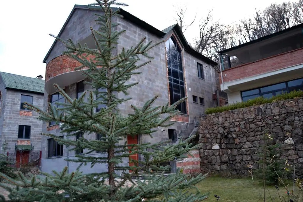 VILLADZOR APART