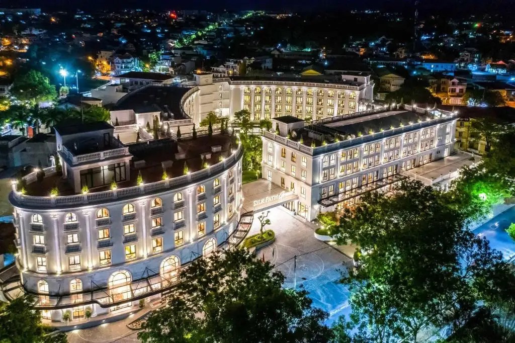 SILK PATH GRAND HUE HOTEL