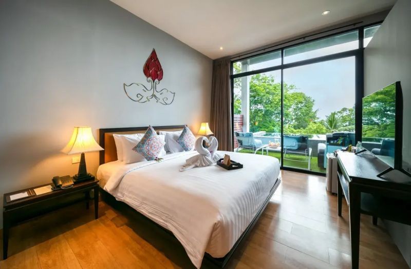 2 bedroom with pool forest view