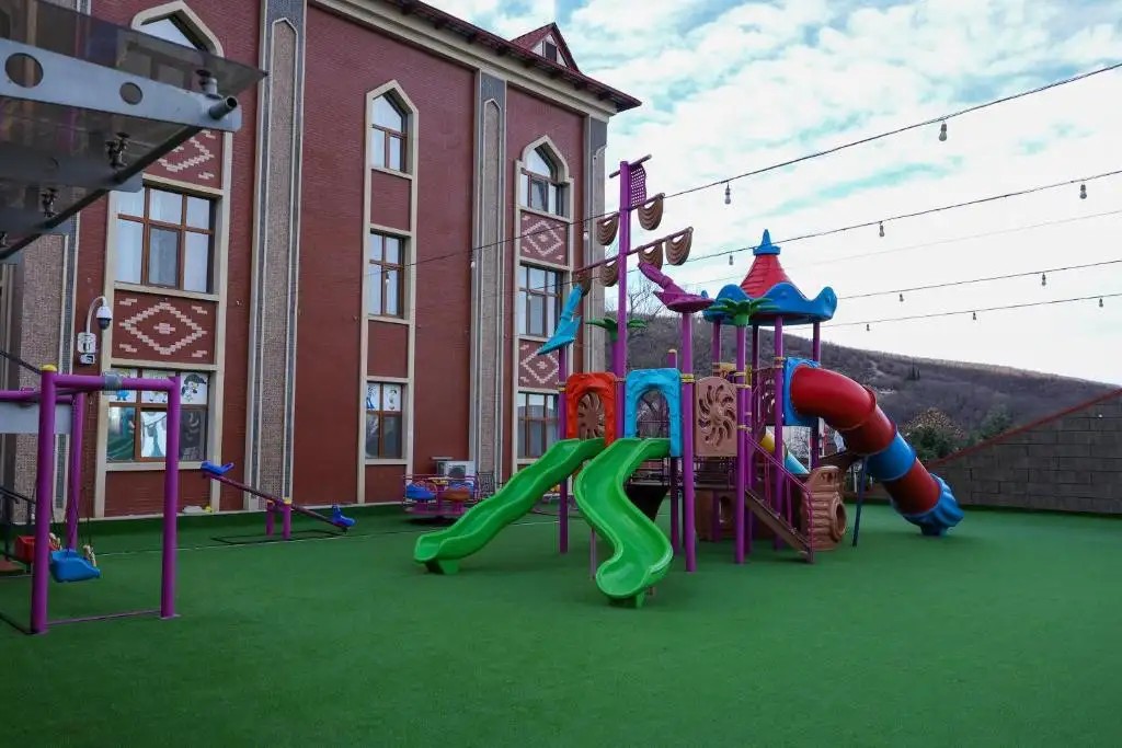 SHEKI PALACE