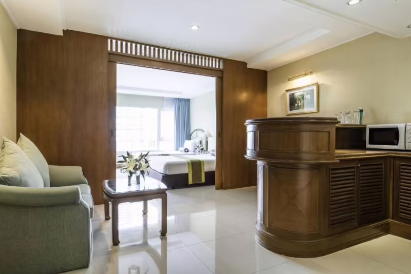 WINDSOR SUITES