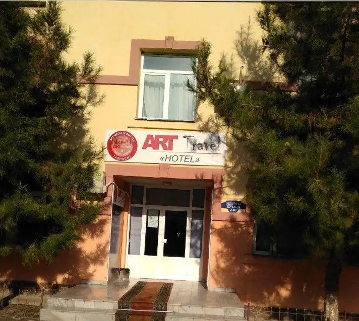 ART TRAVEL