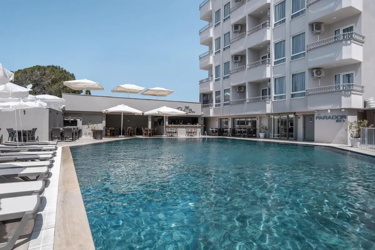 PARADOR SKY (EX. BIG BLUE SKY HOTEL)