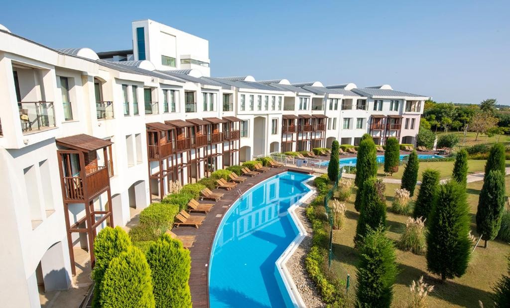 LYKIA WORLD & LINKS GOLF