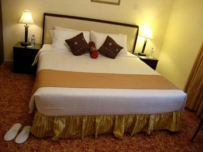 AL MURAQABAT PLAZA APARTMENTS