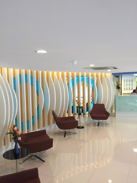 GRAND TOWER INN SATHORN
