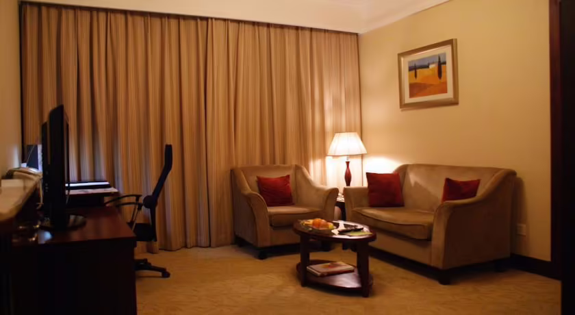HOLIDAY INN SHENZHEN DONGHUA