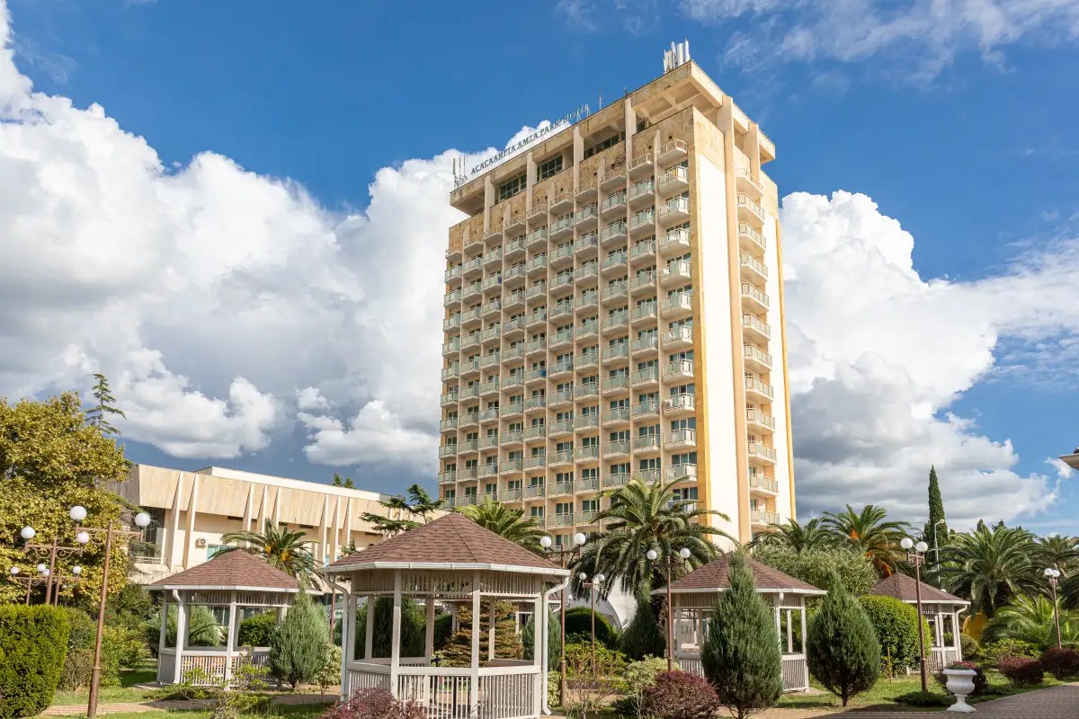 AMZA PARK HOTEL (EX. ЭНЕРГЕТИК)