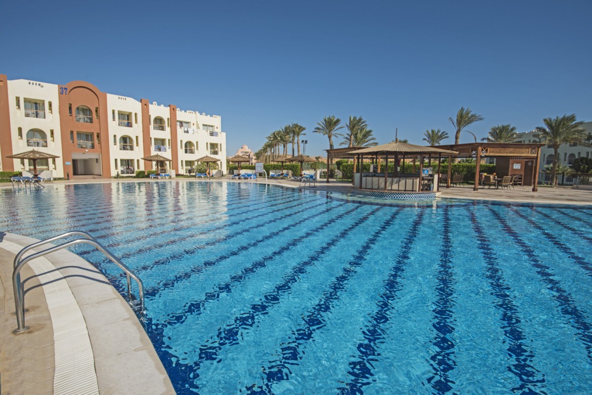 SUNRISE ROYAL MAKADI RESORT