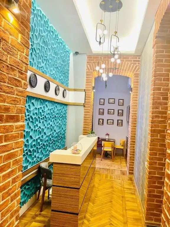 RENAISSANCE BOUTIQUE HOTEL