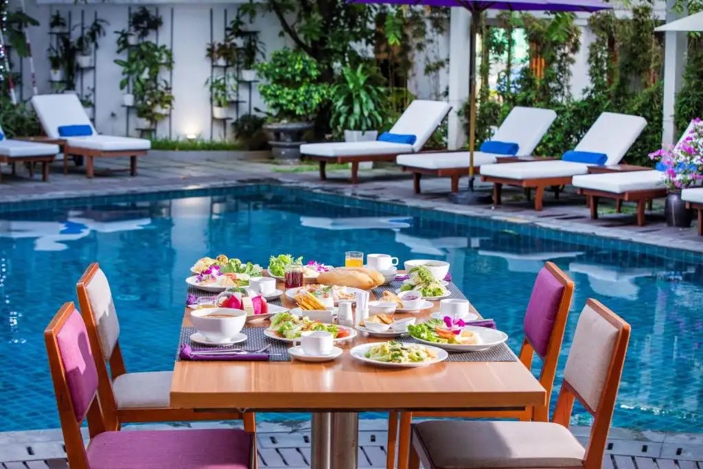 EMM HOTEL HUE