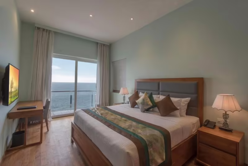 OCEAN EDGE SUITES