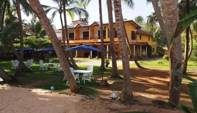 CRAZY COCONUT VILLA