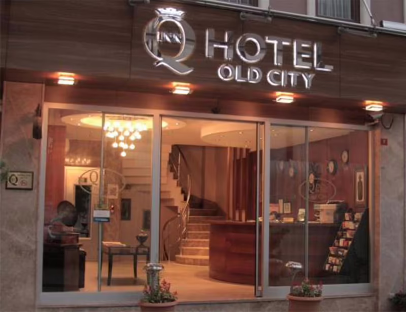 Q HOTEL OLD CITY