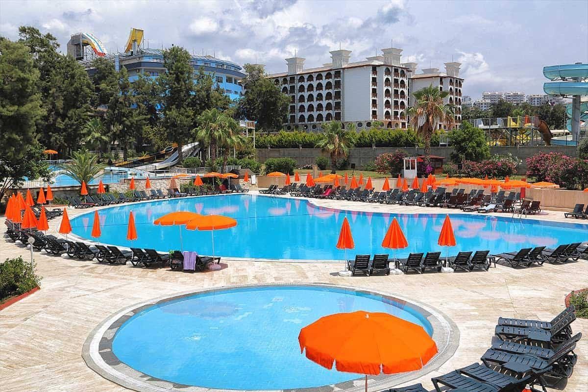 BAYAR GARDEN HOLIDAY VILLAGE (EX. BAYAR GARDEN BEACH)