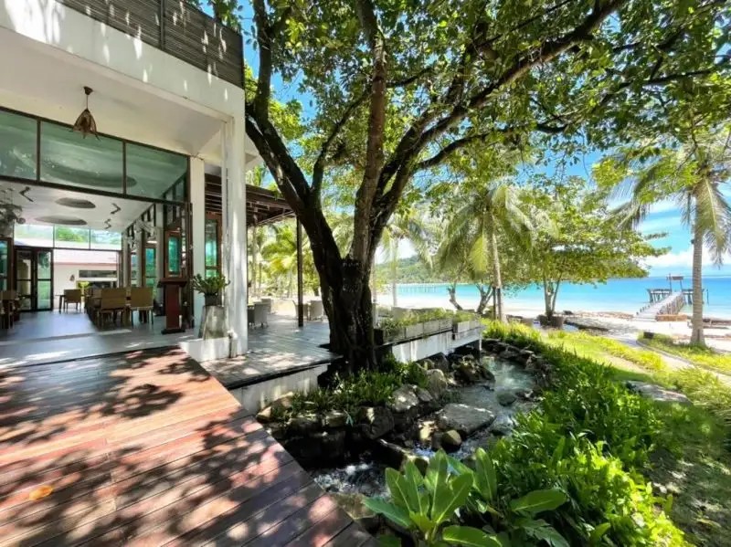 BEACH NATURAL RESORT