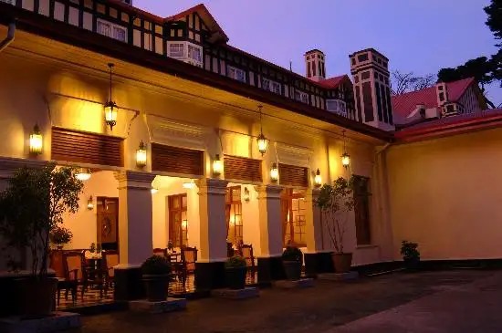 THE GRAND HOTEL