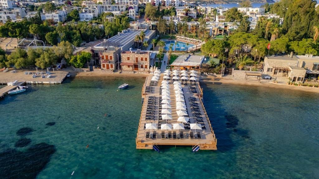 SUUM BODRUM ADULTS ONLY 16+ (EX. CAMELOT)