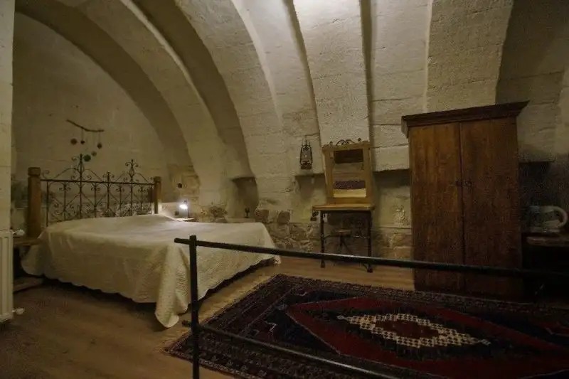 MARON STONE HOUSE