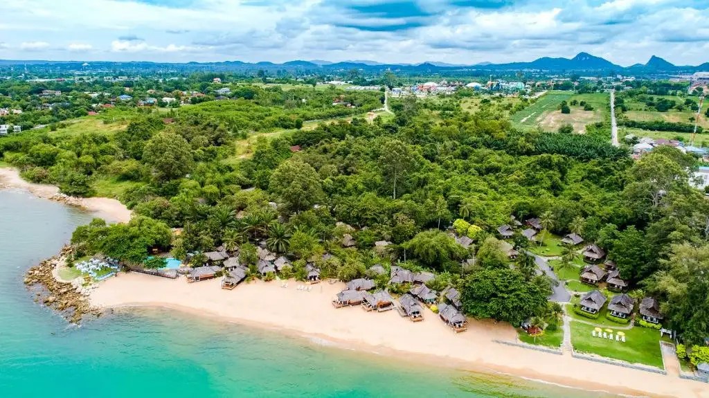 SUNSET VILLAGE BEACH RESORT