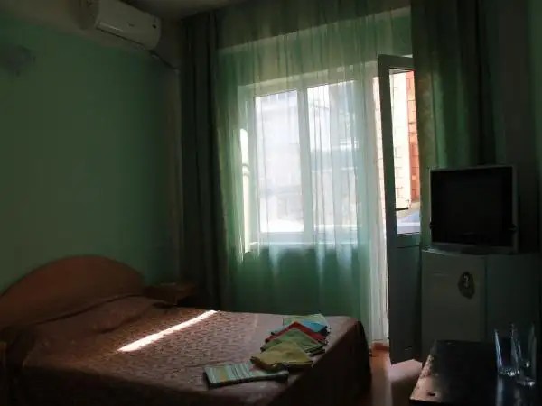 АЛЫЕ ПАРУСА ЛОО