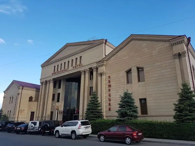ARMENIAN ROYAL PALACE