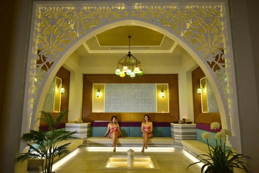 ELITE LUXURY SUITE & SPA HOTEL