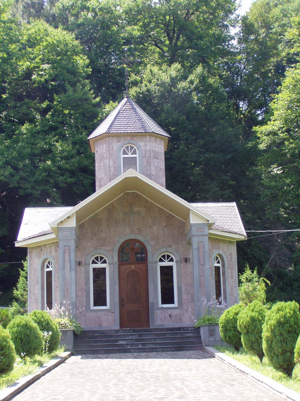 Храм Святой Нино